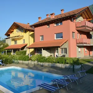  Aparthotel Girasole Casa Rossa B Italië