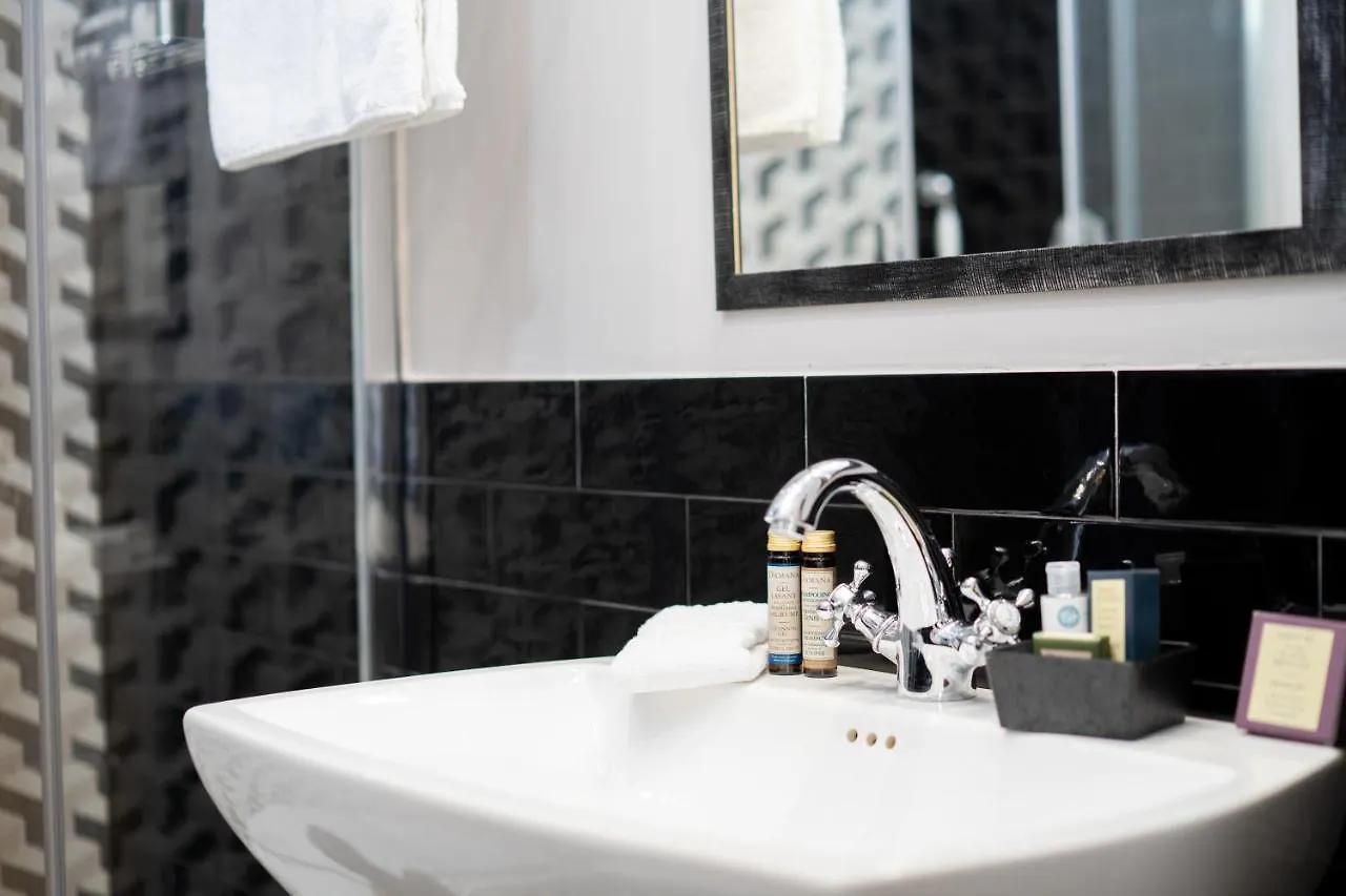 Sweet Home Pigneto Guest House Рим